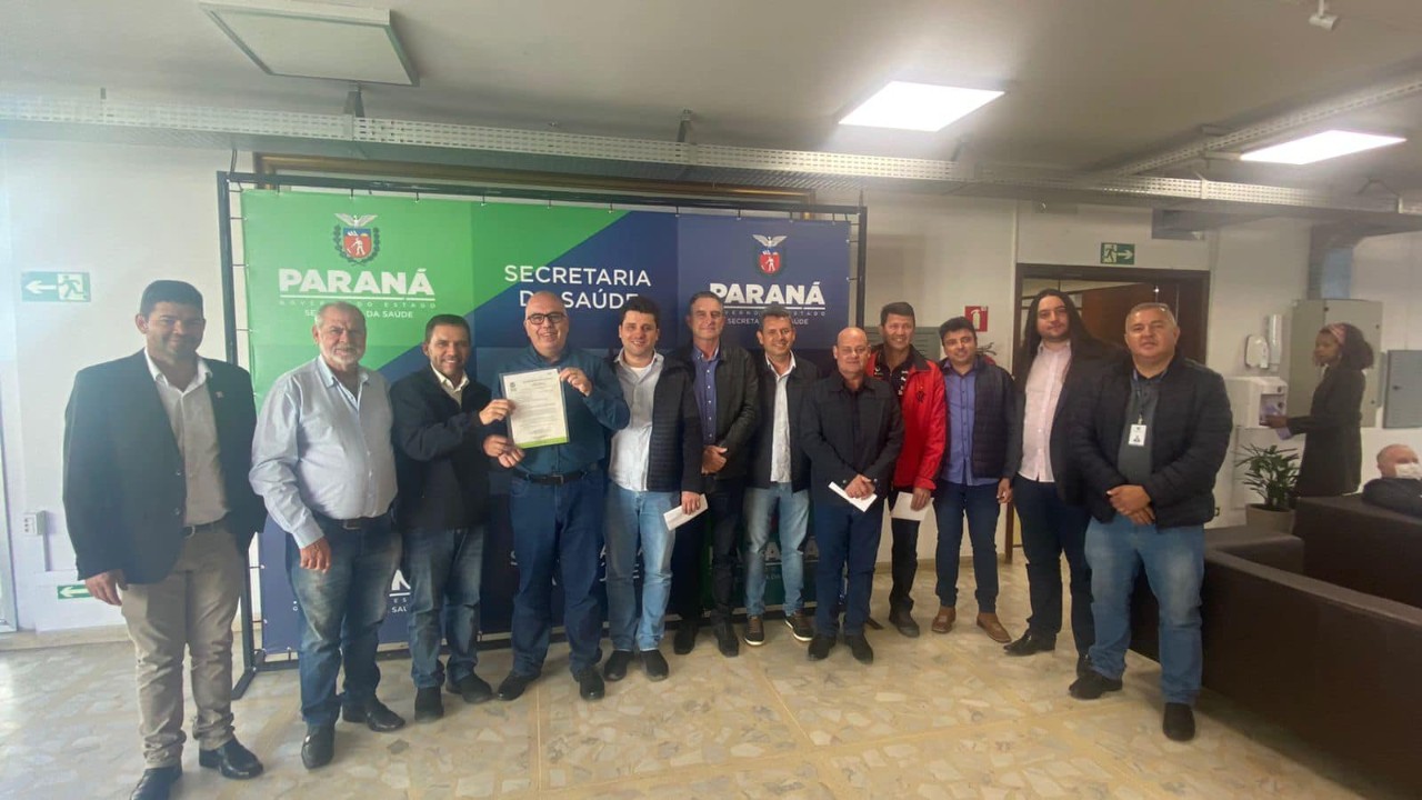 REUNIÃO NA SECRETARIA ESTADUAL DE SAÚDE EM CURITIBA